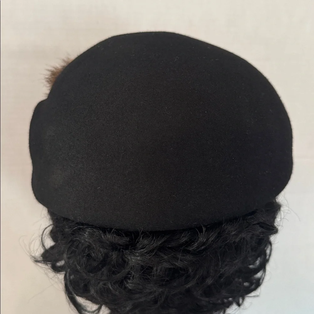 Grace Black Wool Beret with Fur Accent